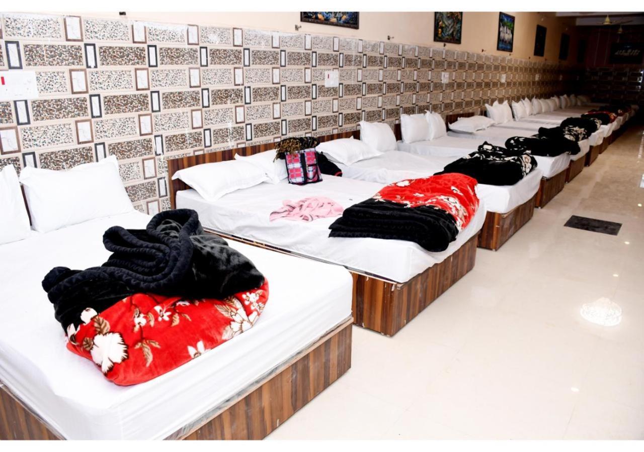 Tirupati Balaji Inn Bageshwar Dham Basāri 外观 照片