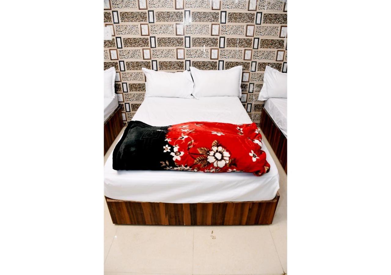Tirupati Balaji Inn Bageshwar Dham Basāri 外观 照片