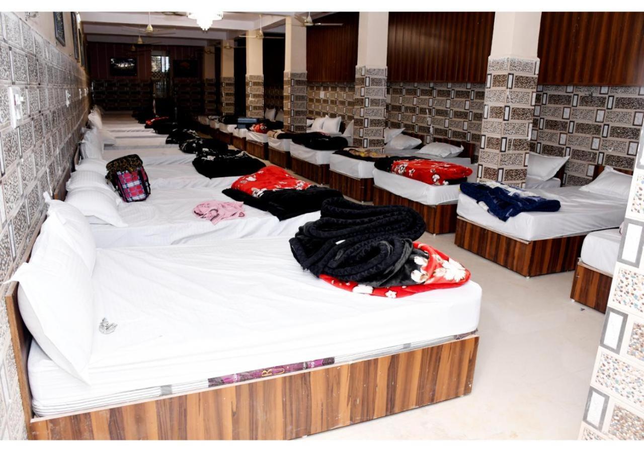 Tirupati Balaji Inn Bageshwar Dham Basāri 外观 照片